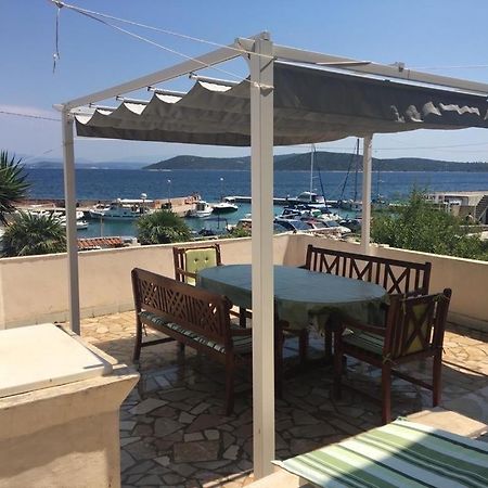 Apartments Villa Ana Mali Drvenik Esterno foto