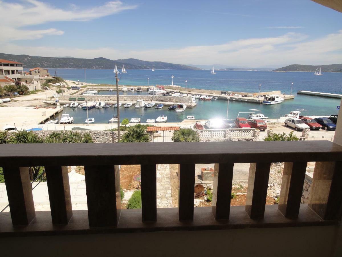 Apartments Villa Ana Mali Drvenik Esterno foto