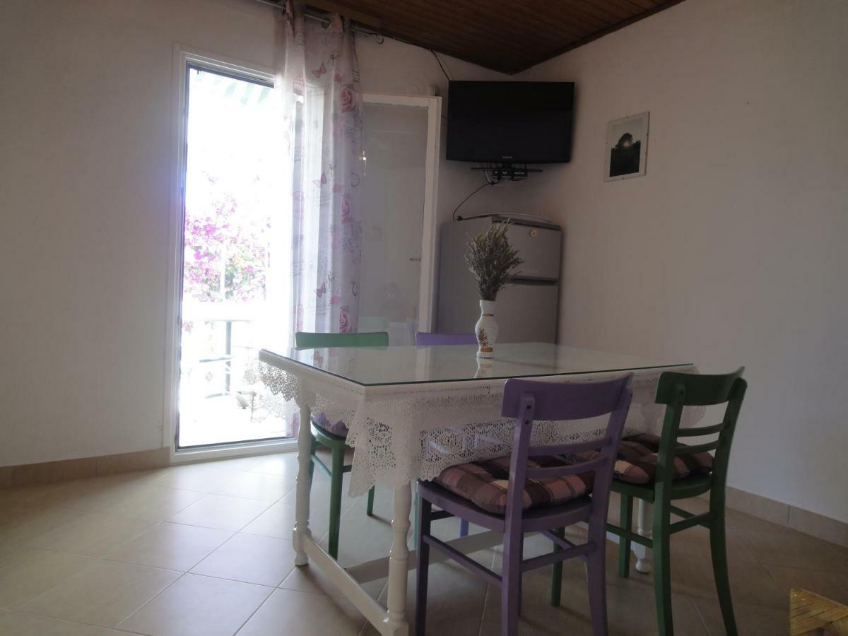 Apartments Villa Ana Mali Drvenik Esterno foto