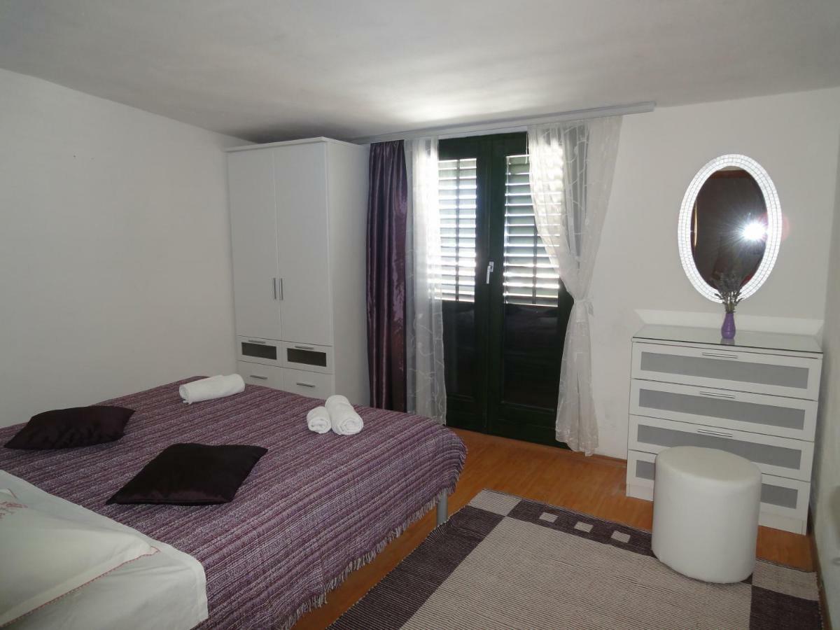 Apartments Villa Ana Mali Drvenik Esterno foto